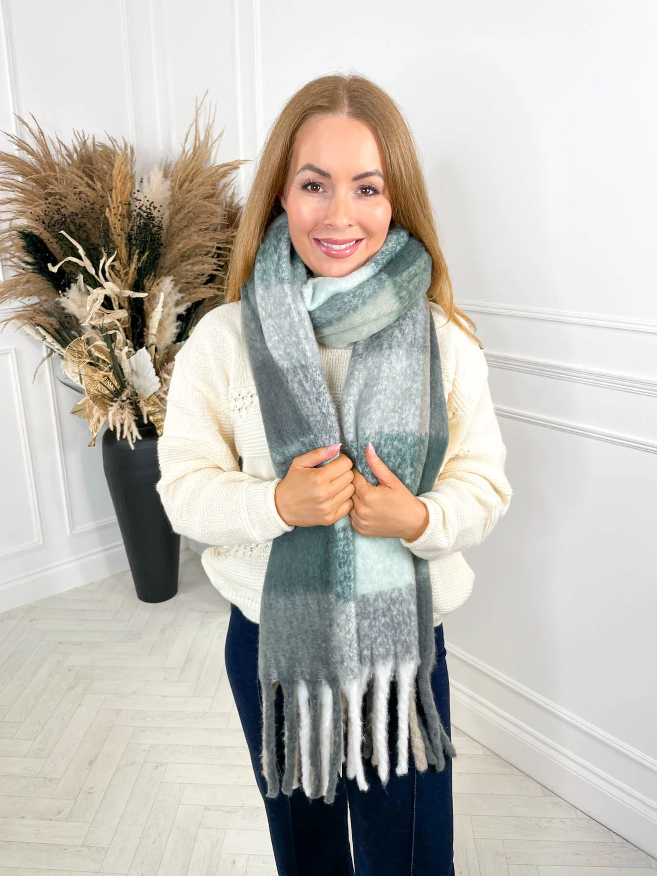 Alaska Scarf - Green - Image 2