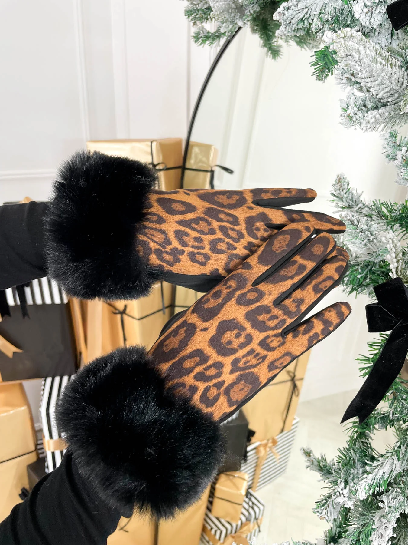 Ava Glove - Tan Leopard Print