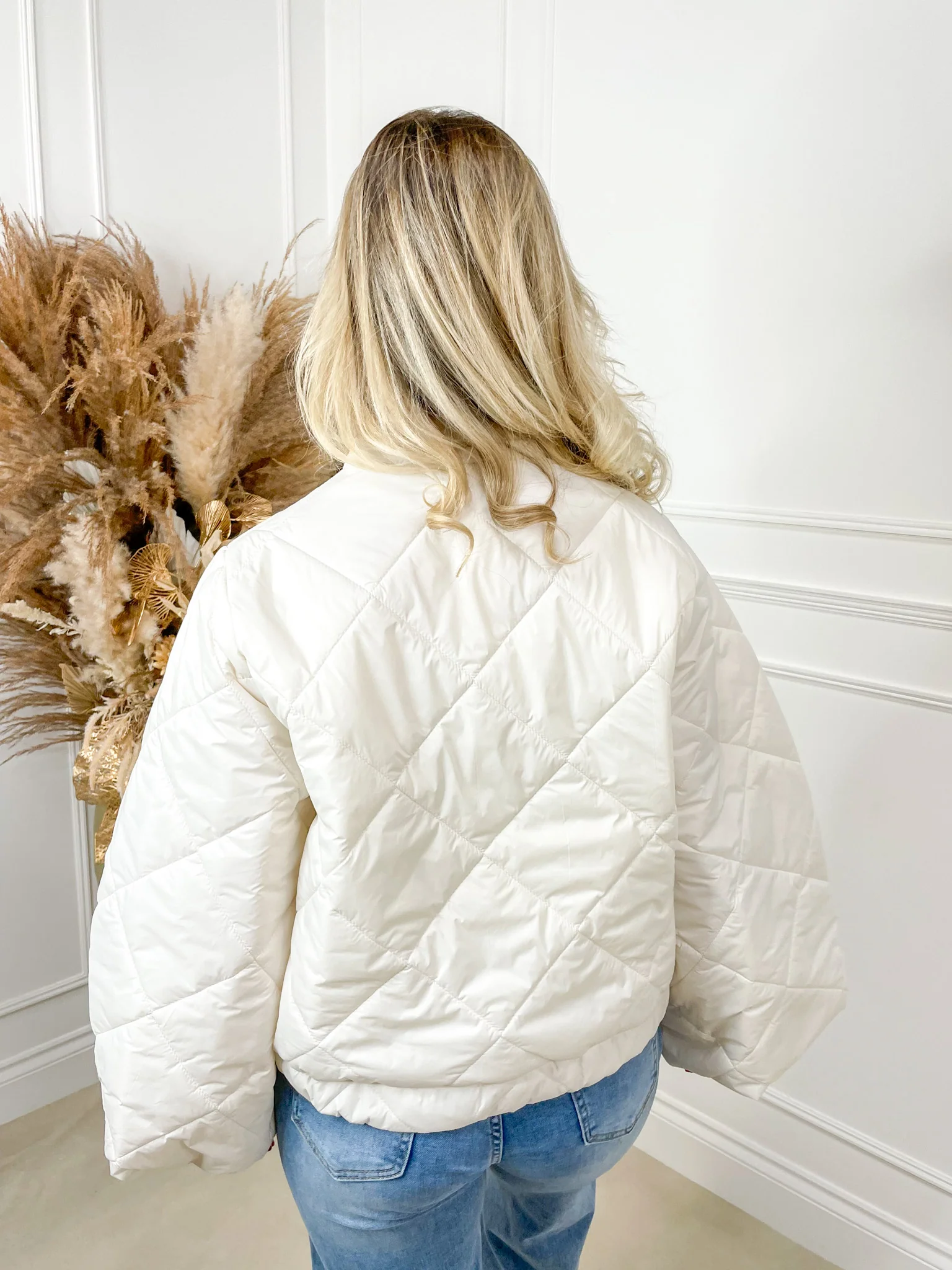 Brontë Balloon Sleeve Quilted Jacket - Cream - Image 8