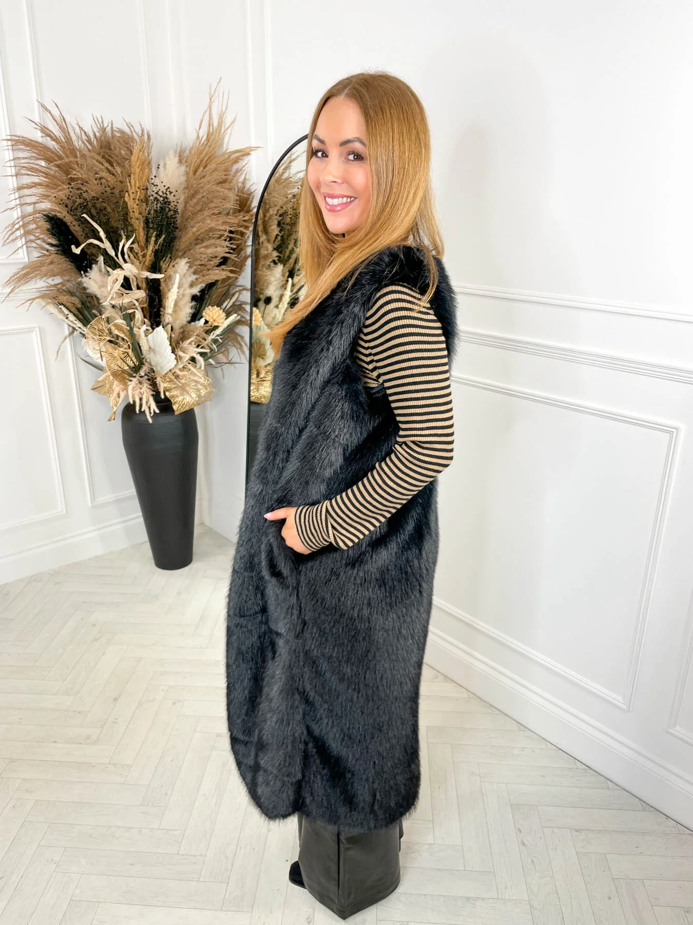 Florence Gilet - Black - Image 3