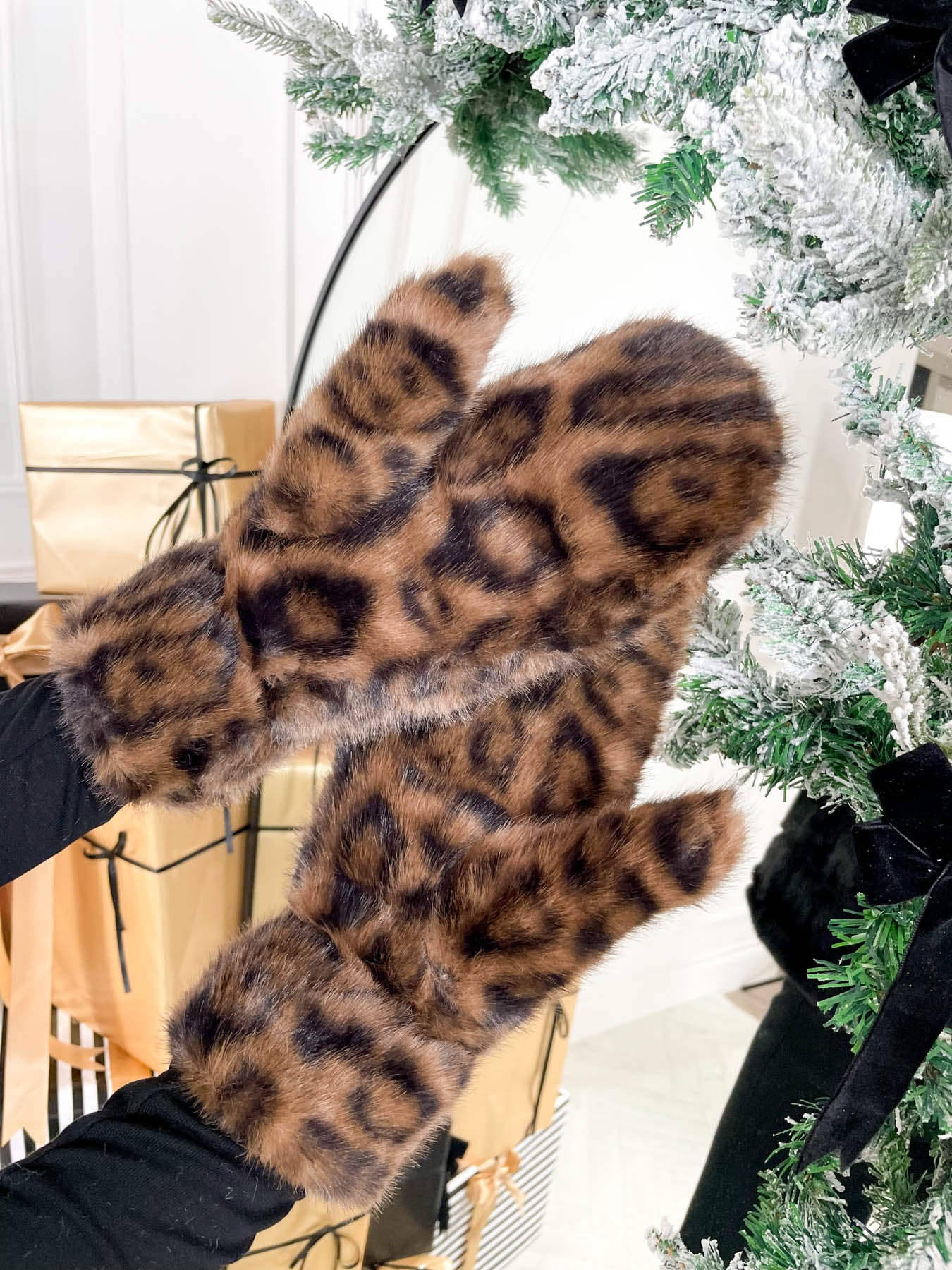 Freya Mitts- Animal - Image 2