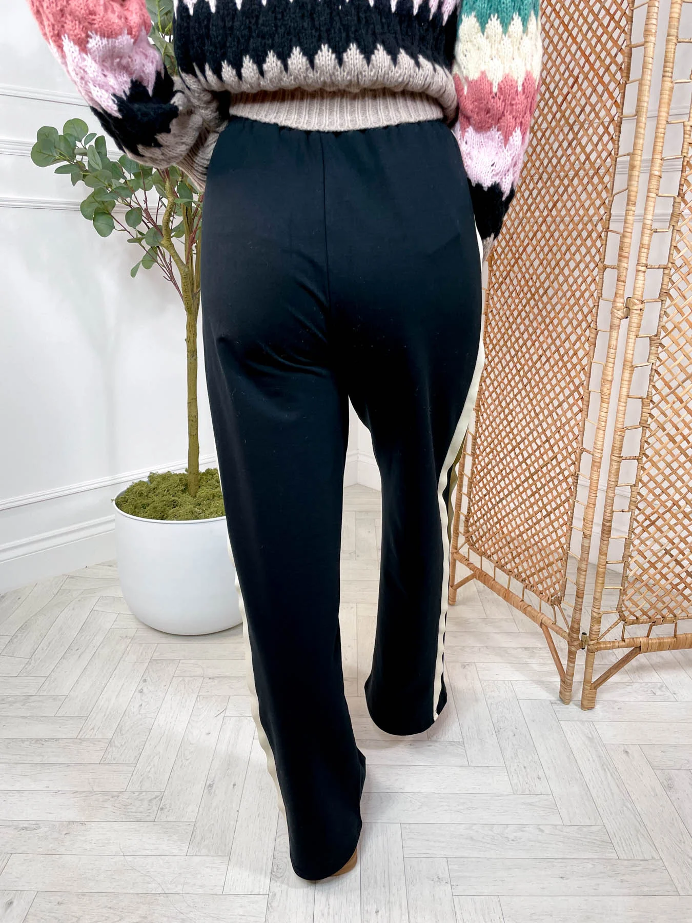 Janet Jogger - Image 4