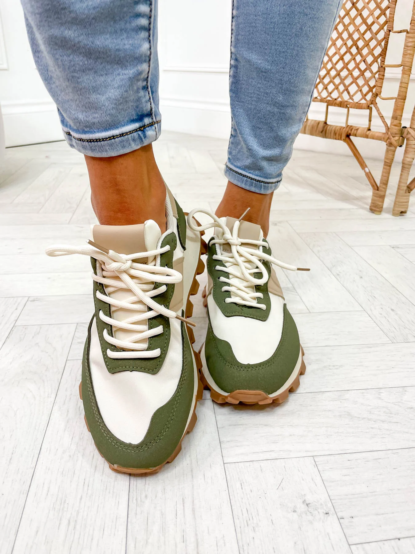 Tiffany Trainers - 2 Colours - Image 4