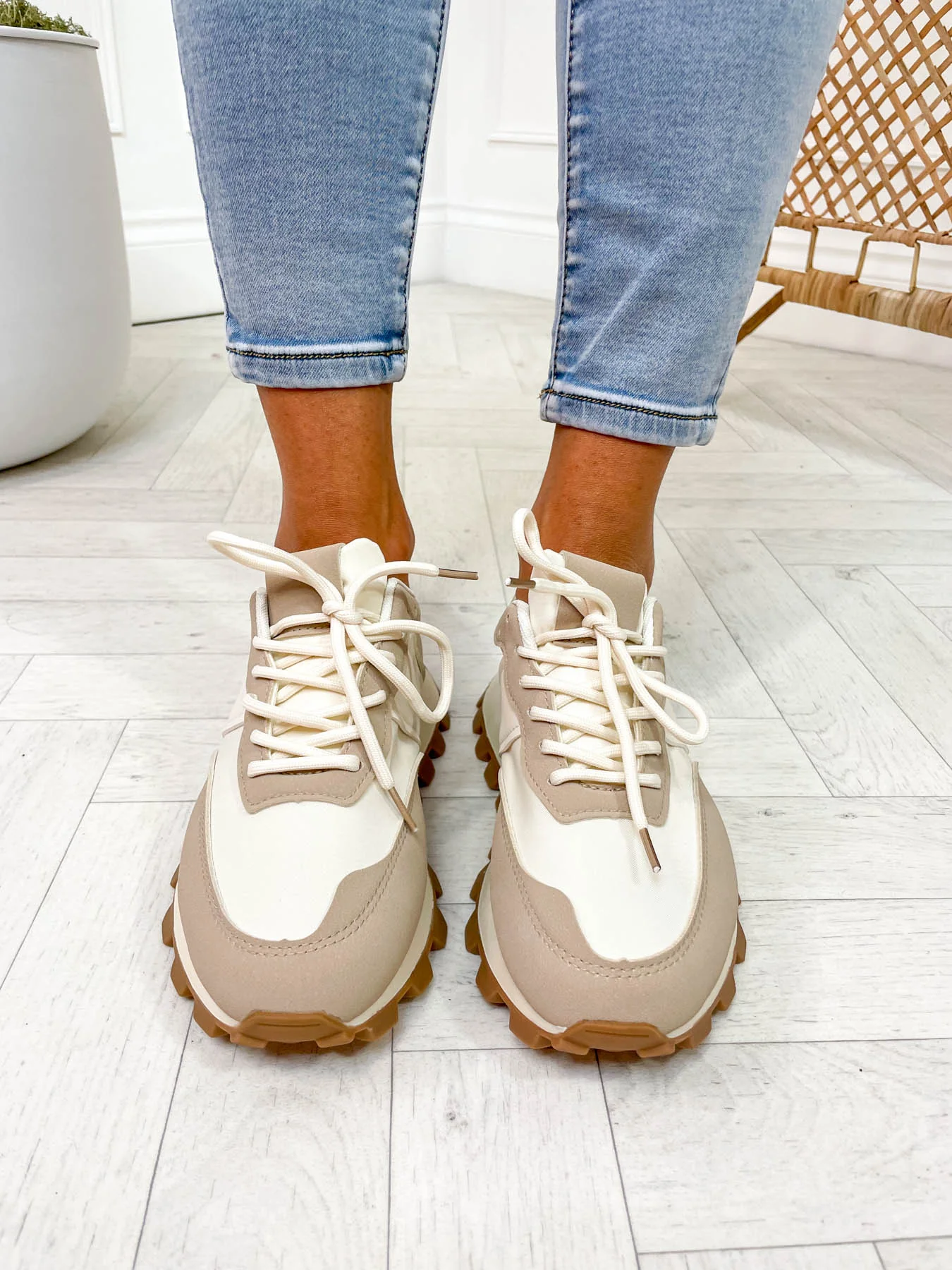 Tiffany Trainers - 2 Colours - Image 8