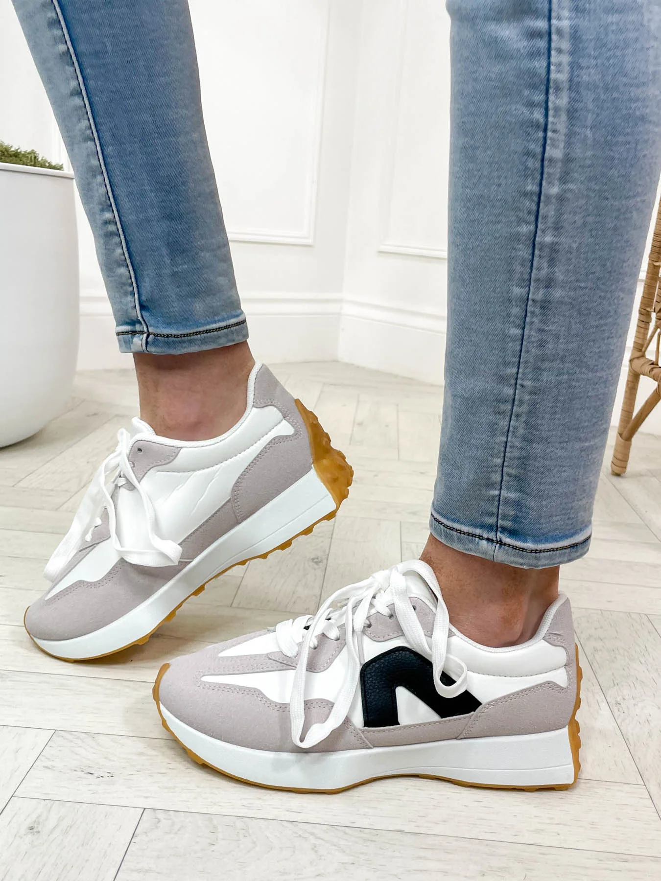 Tina Trainers - 2 Colours - Image 7